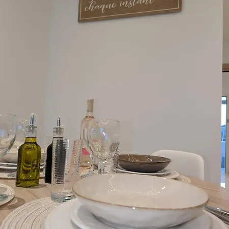 Marina Baie Des Anges, Sublime Renove Apartment *