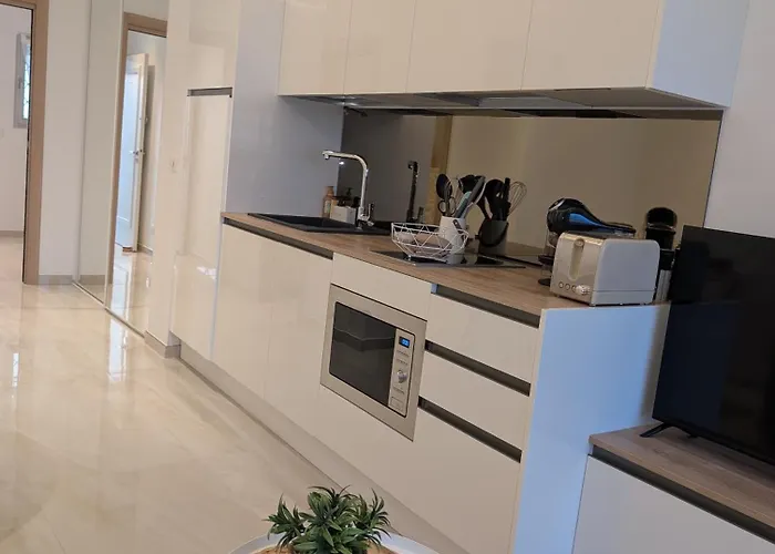 Marina Baie Des Anges, Sublime Rénové Appartement